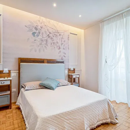Acquazzurra, Typical Hoyse Center 펜션